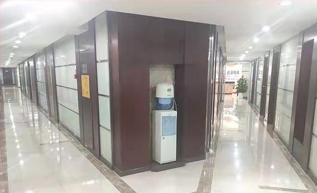 唐海波,公司经营范围包括:电子产品互联网销售;软件互联网