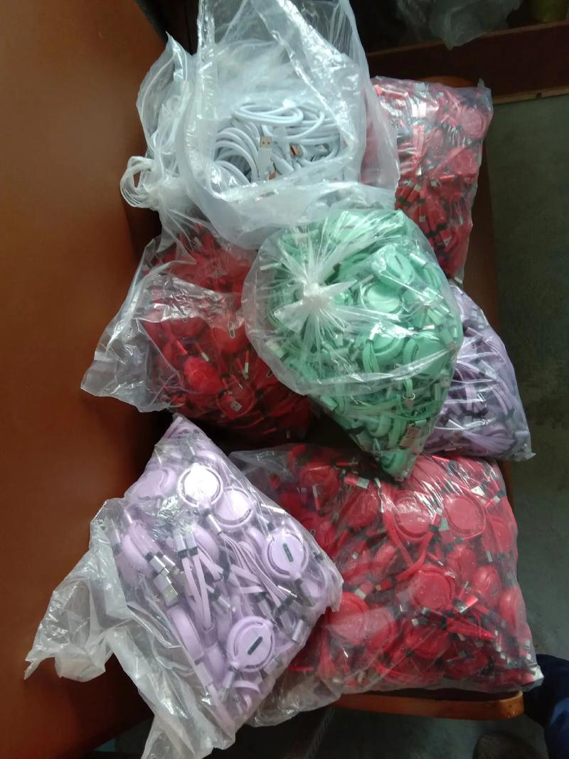 安龙电子产品工厂批发零售部,诺有想开店创业的可到本店咨询了解